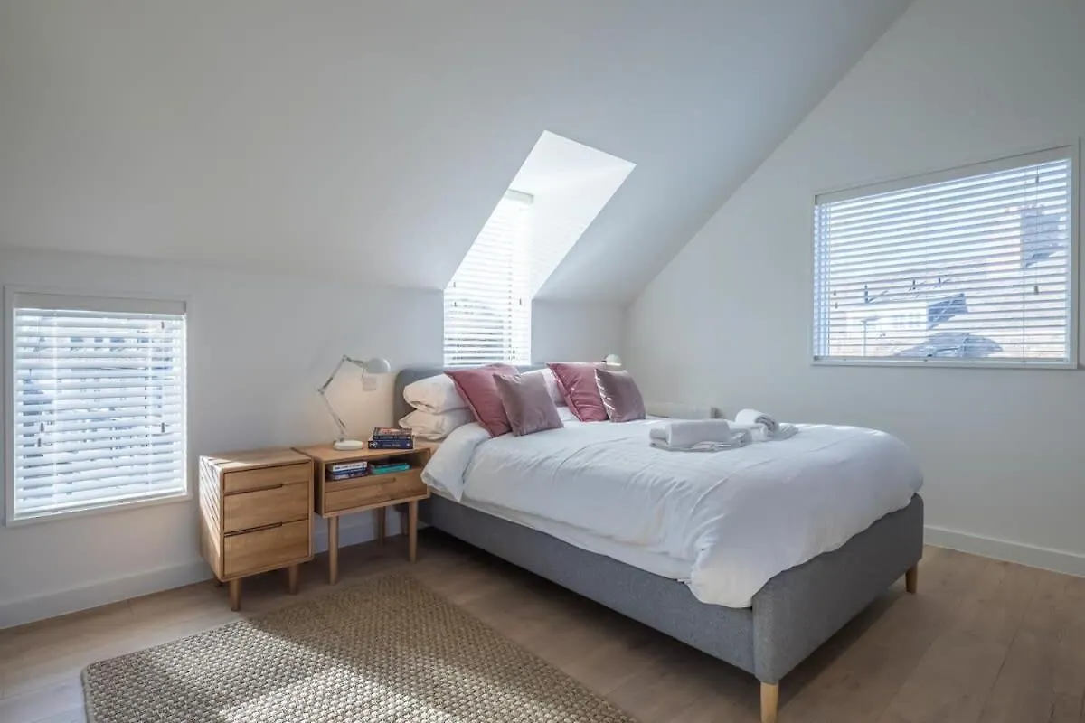 Luxury City Centre Flat With Stunning Water View Apartment Cambridge  United Kingdom