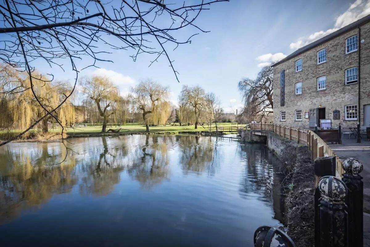 Luxury City Centre Flat With Stunning Water View Apartment Cambridge