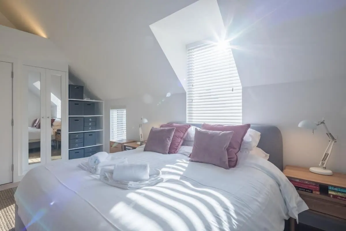 Luxury City Centre Flat With Stunning Water View Apartment Cambridge