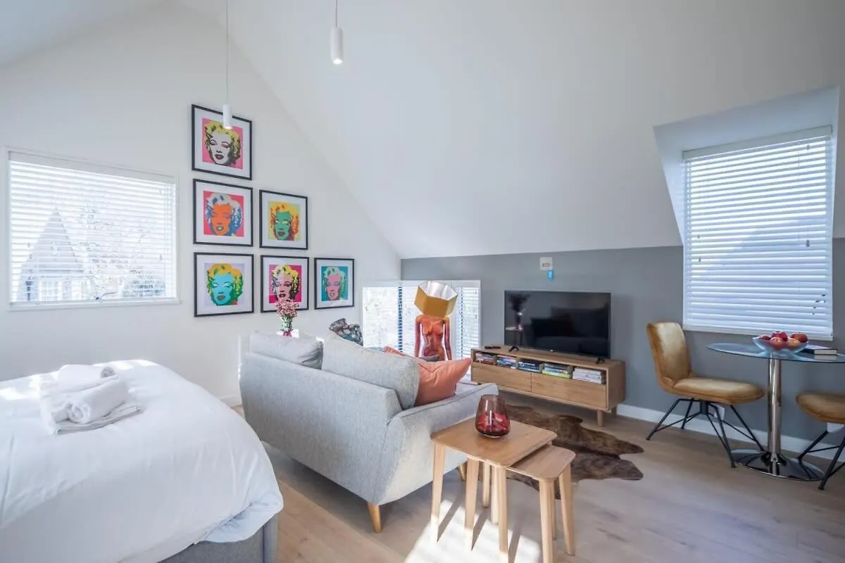 Luxury City Centre Flat With Stunning Water View Apartment Cambridge   Cambridge (Cambridgeshire)
