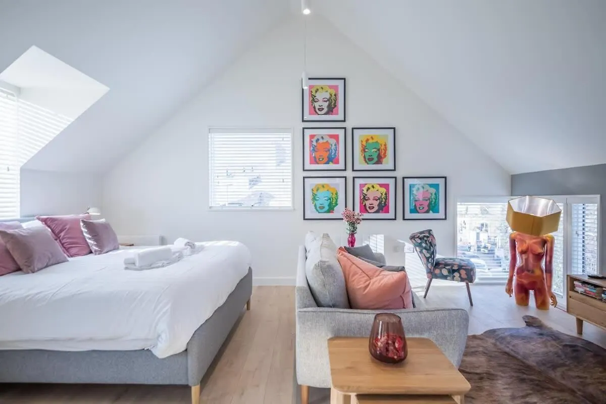 Luxury City Centre Flat With Stunning Water View Apartment Cambridge  United Kingdom