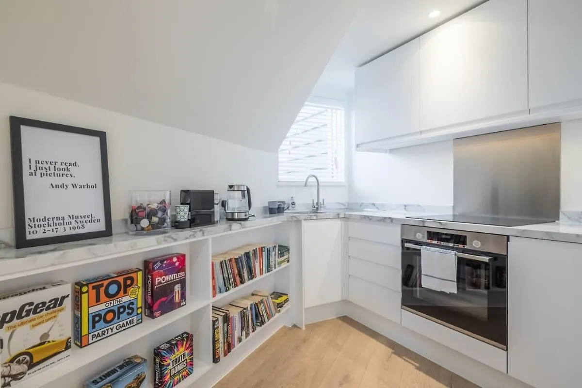 Luxury City Centre Flat With Stunning Water View Apartment Cambridge  Cambridge (Cambridgeshire)